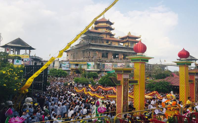 Hình ảnh lễ hội hằng năm tại chùa Quan Thế Âm